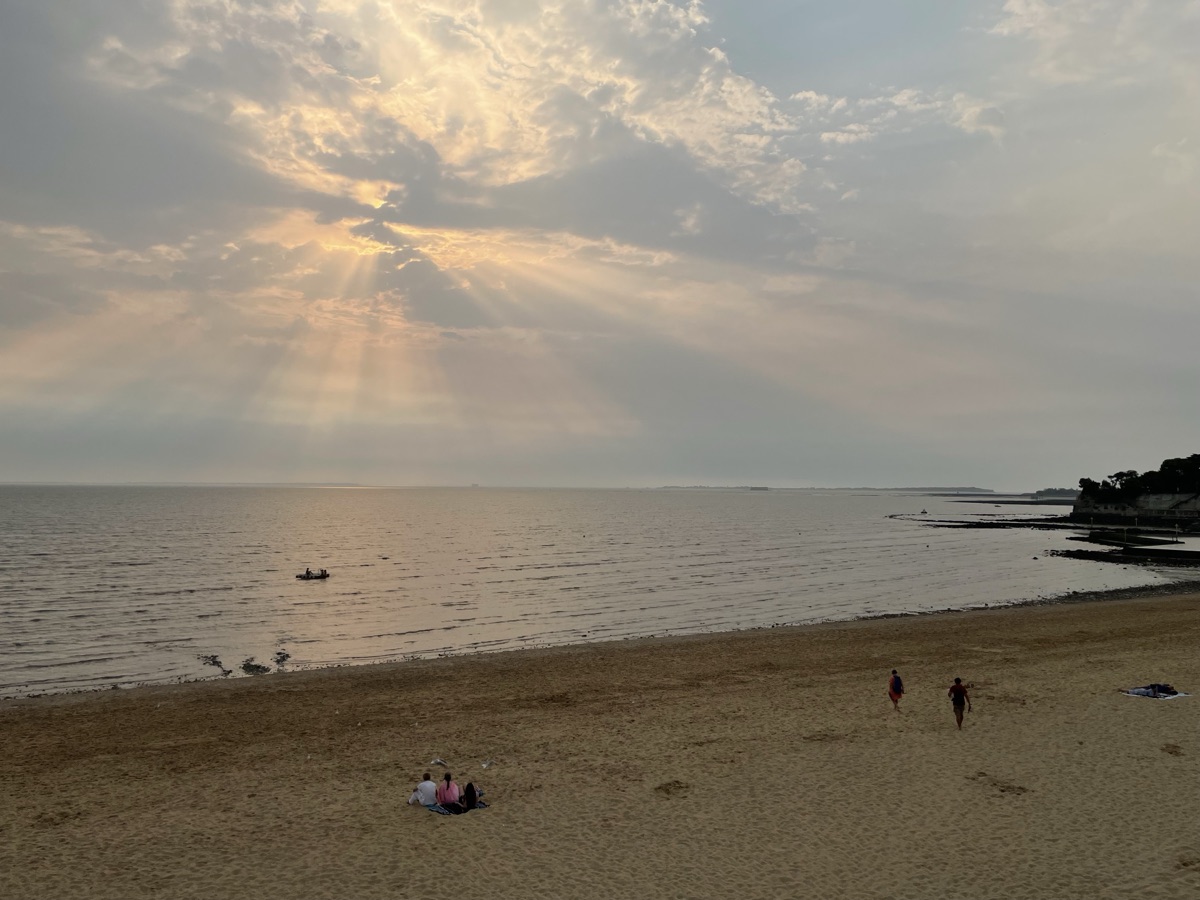 Coucher de soleil sur la plage de Fouras